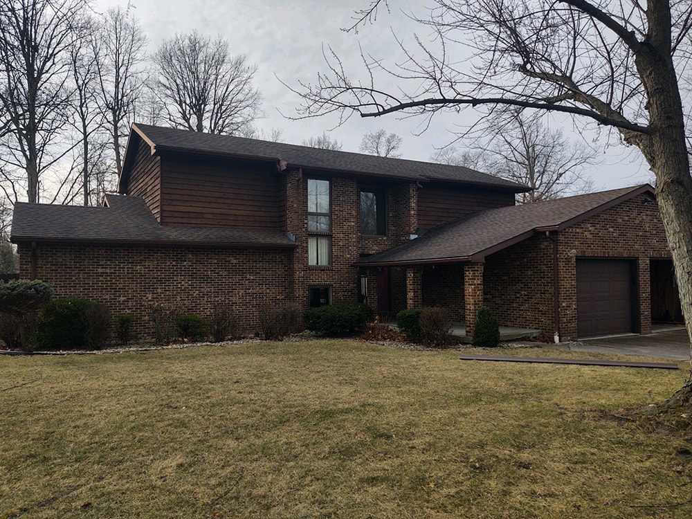 New siding accenting brick exterior — Findlay, Ohio